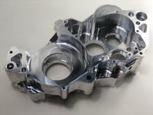 Load image into Gallery viewer, CR500 Billet Cases kit for 1989 to 2001 models
